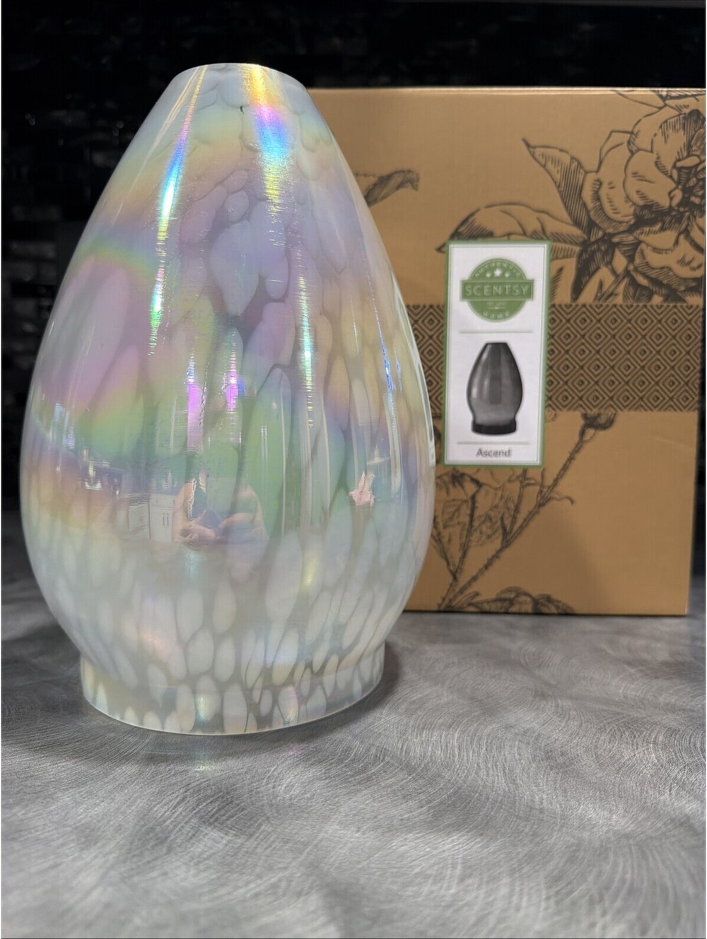 Scentsy Ascend Warmer Globe  Shade, Iridescent Bubble Glass EUC Discontinued